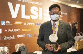 英皇集团光电董事长彭双浪荣获潘文渊文教基金会 ERSO Award